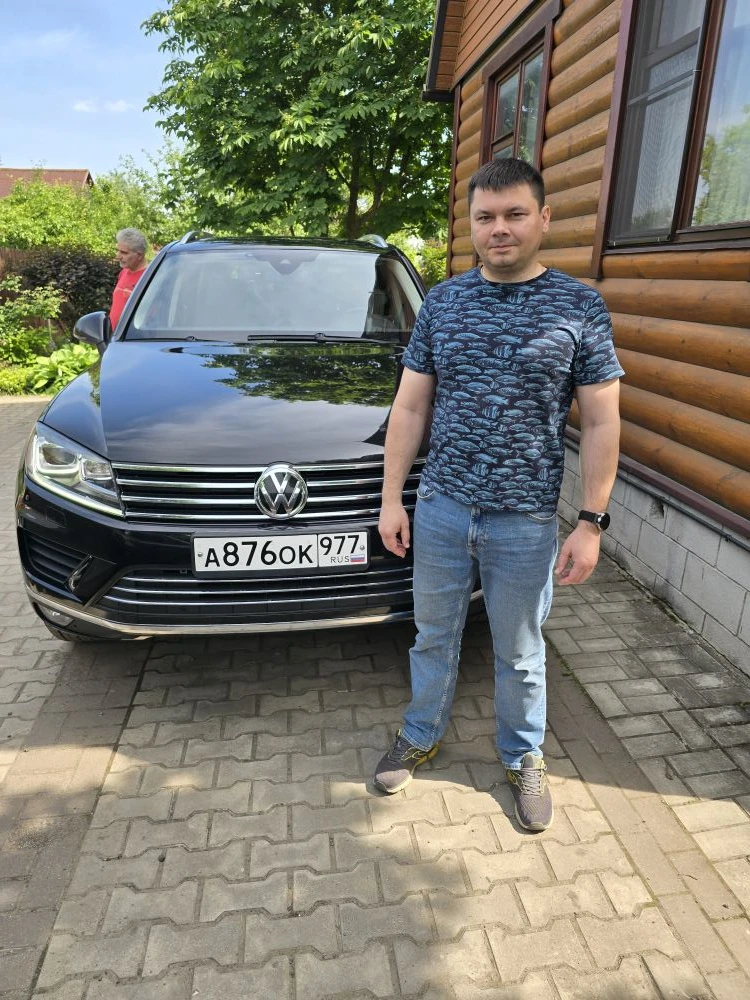 Volkswagen Touareg — статусный и технологичный полноразмерный внедорожник