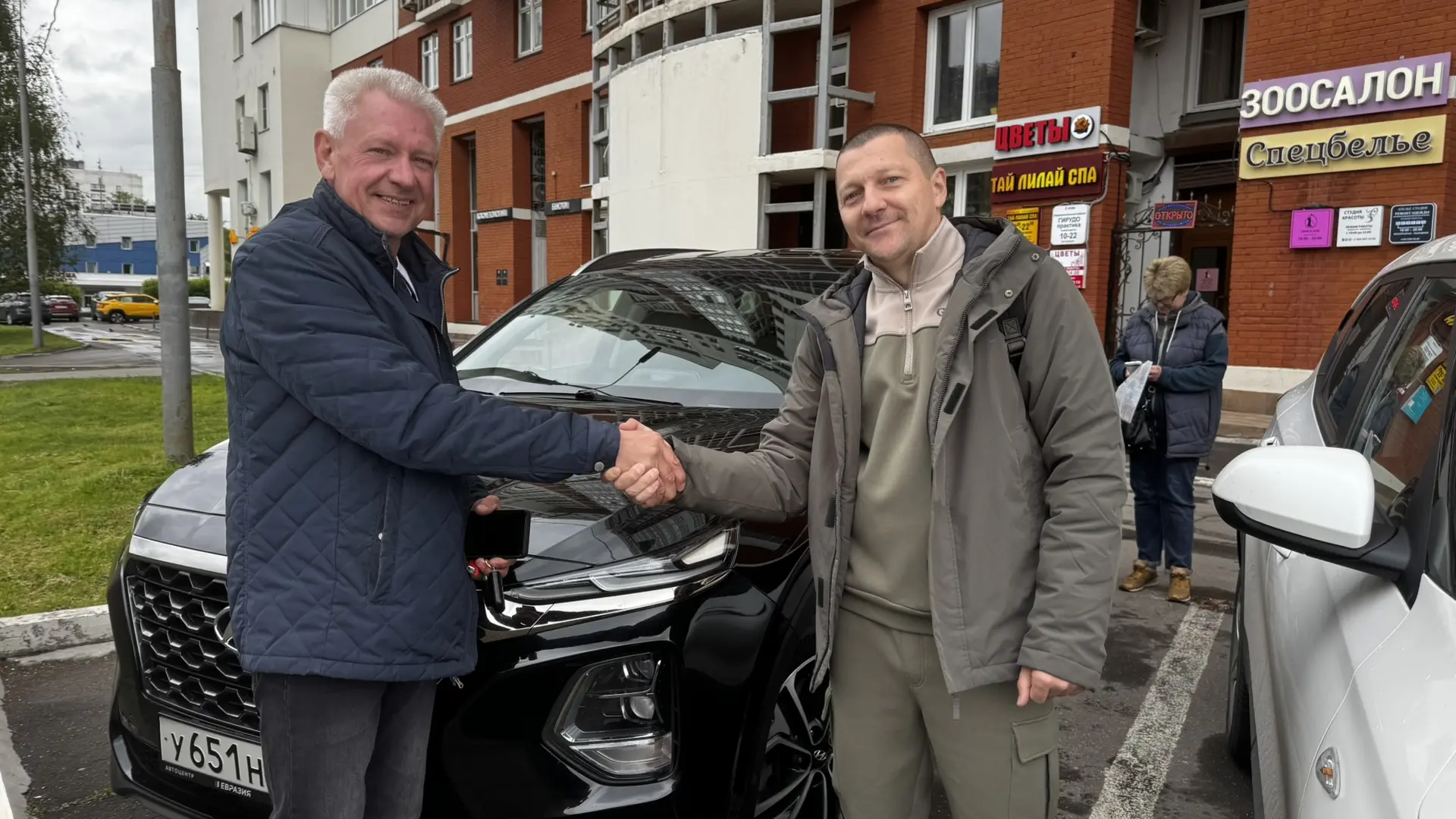 Hyundai Santa Fe — семейный кроссовер с дизельным двигателем и полным приводом
