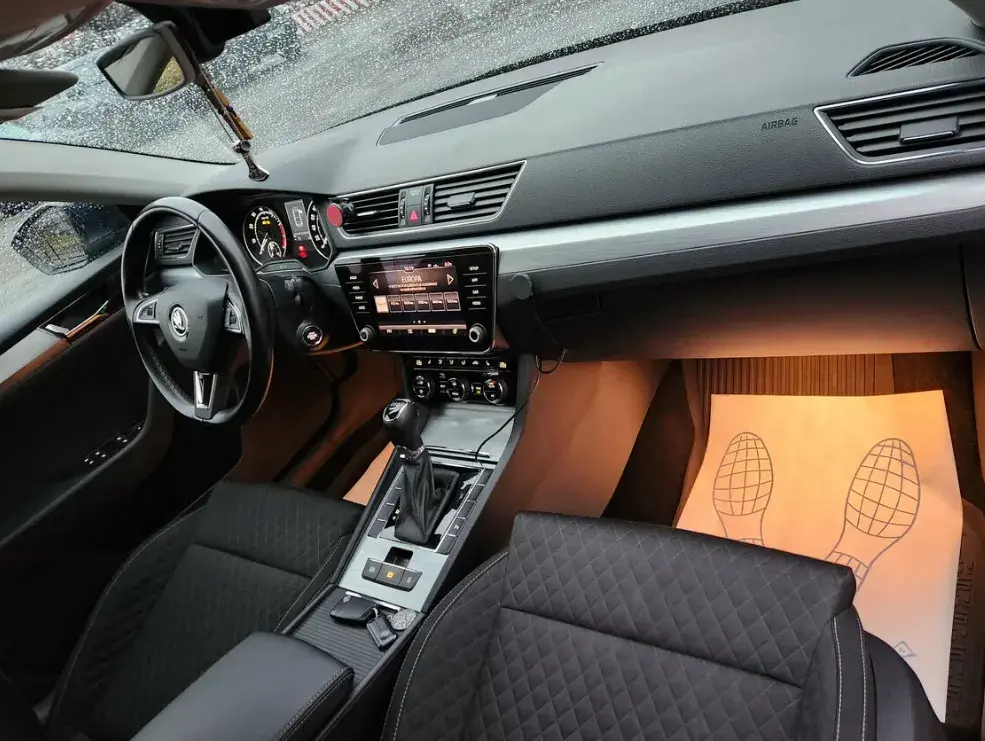 Skoda Superb III салон